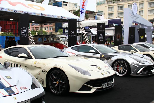 Quels sont les critères pour sélectionner un système de freinage adapté à un véhicule de course en circuit fermé?