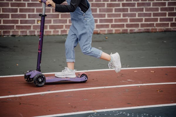 Les meilleures trottinettes 3 roues pour enfants : sécurité et fun